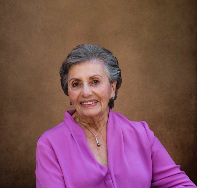 Obituary of Maria Elena Cruz