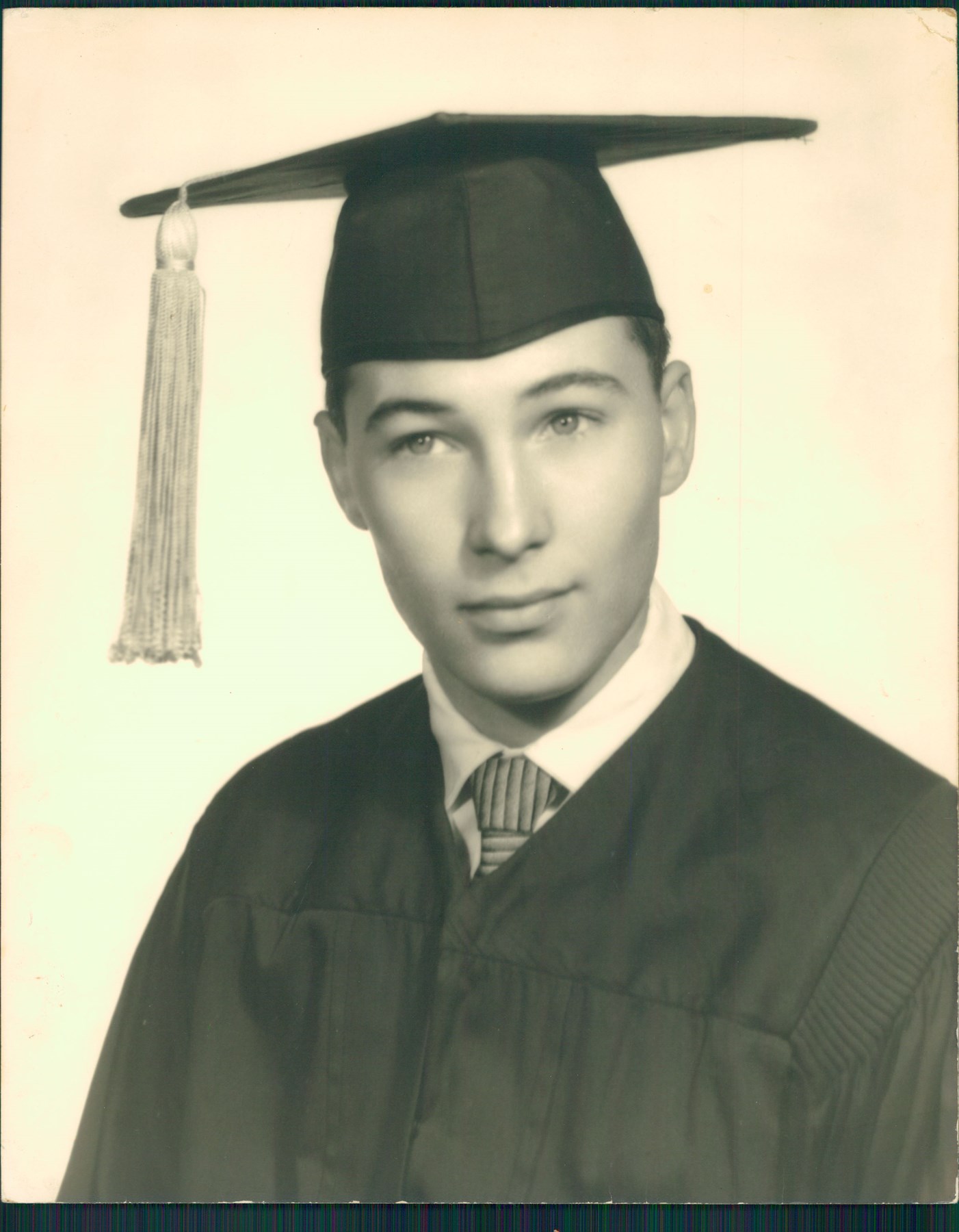 Obituario de Raymond "Ray" Harold Starnes