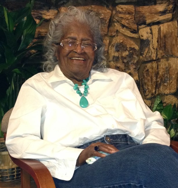 Obituary of Mrs. Lillie "Mama Smith" Mae Thomas Smith