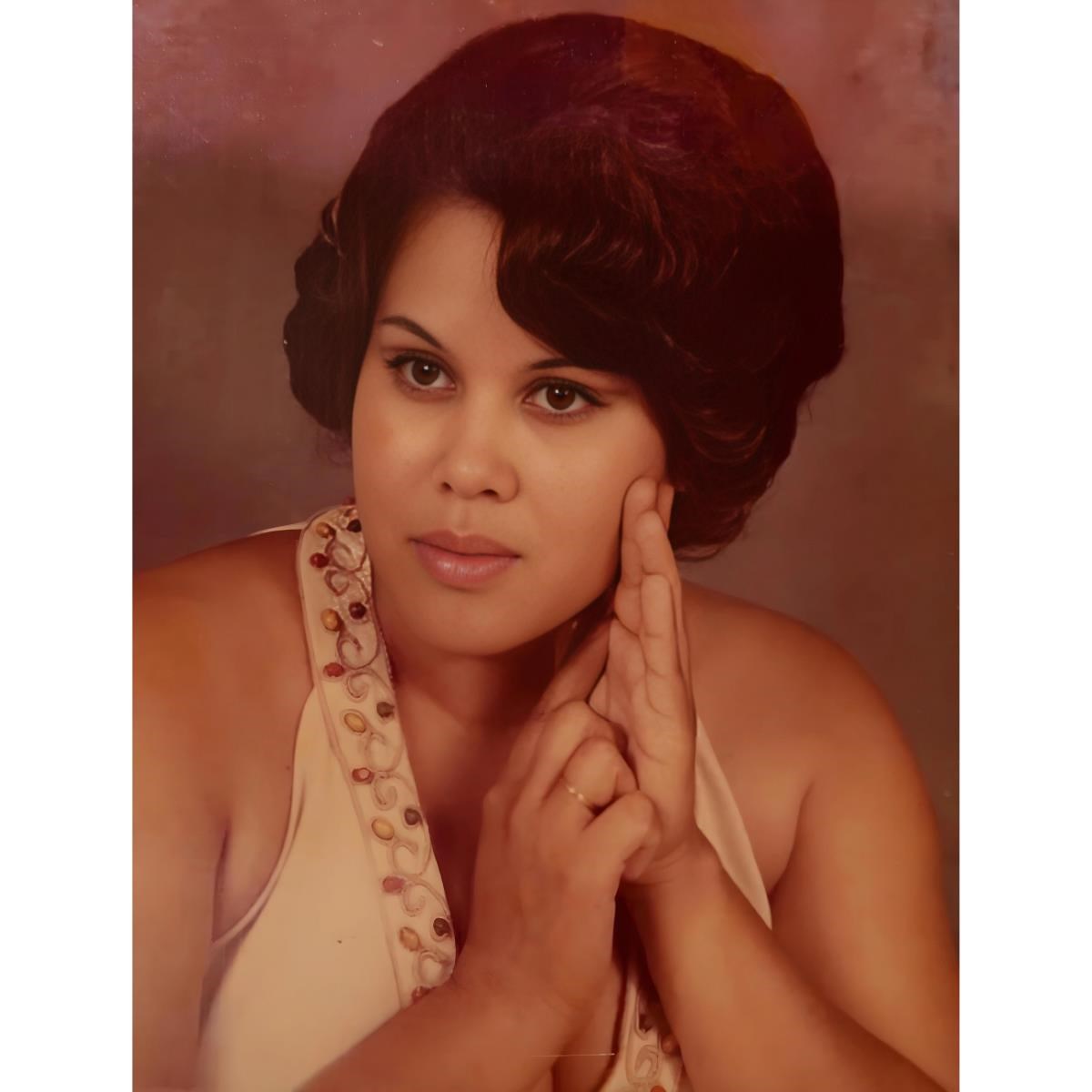 Obituario de Victoria Alvarado Lemus