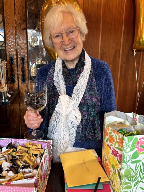 Avis de décès de Magdalena Hepperle A beautiful soul lights a path of glowing memories