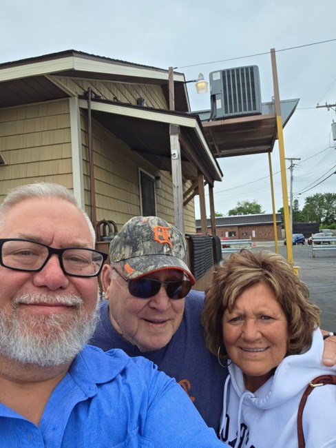 Obituary of Donald Glen Roth