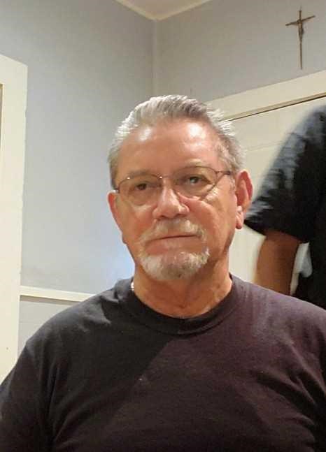 Obituario de Reyes Salinas Jr.