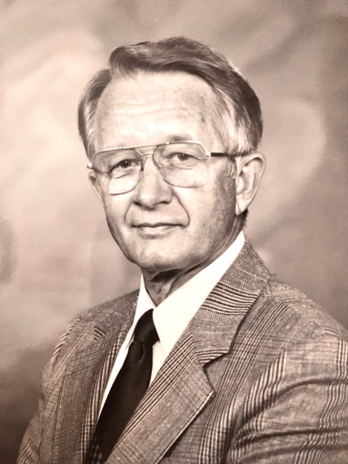 Obituary of Lee E. Hooley