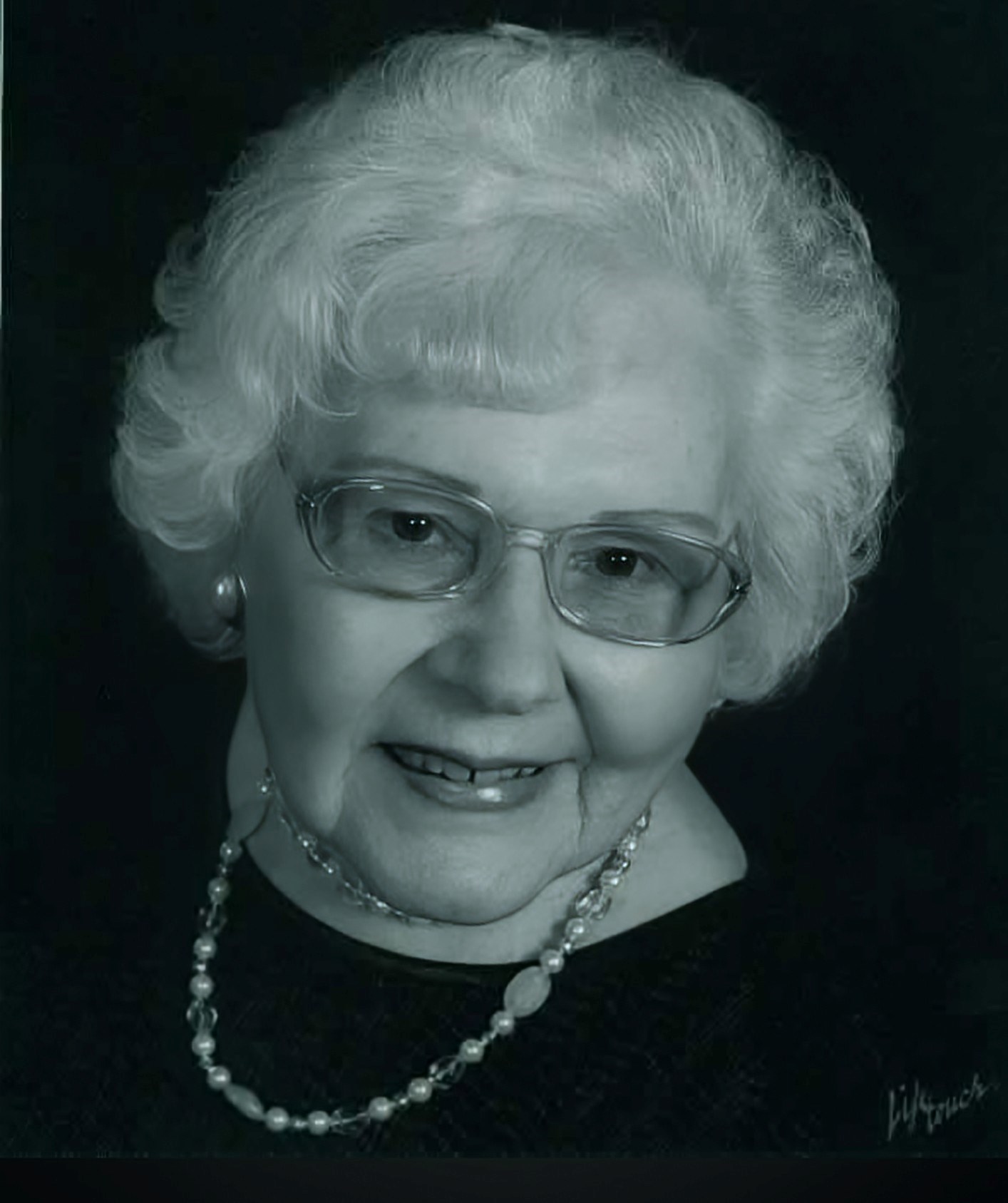 Obituary of Freda I Hill