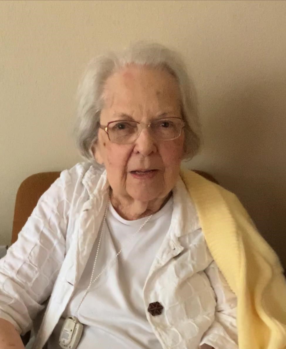 Obituary of Lorraine Louise White