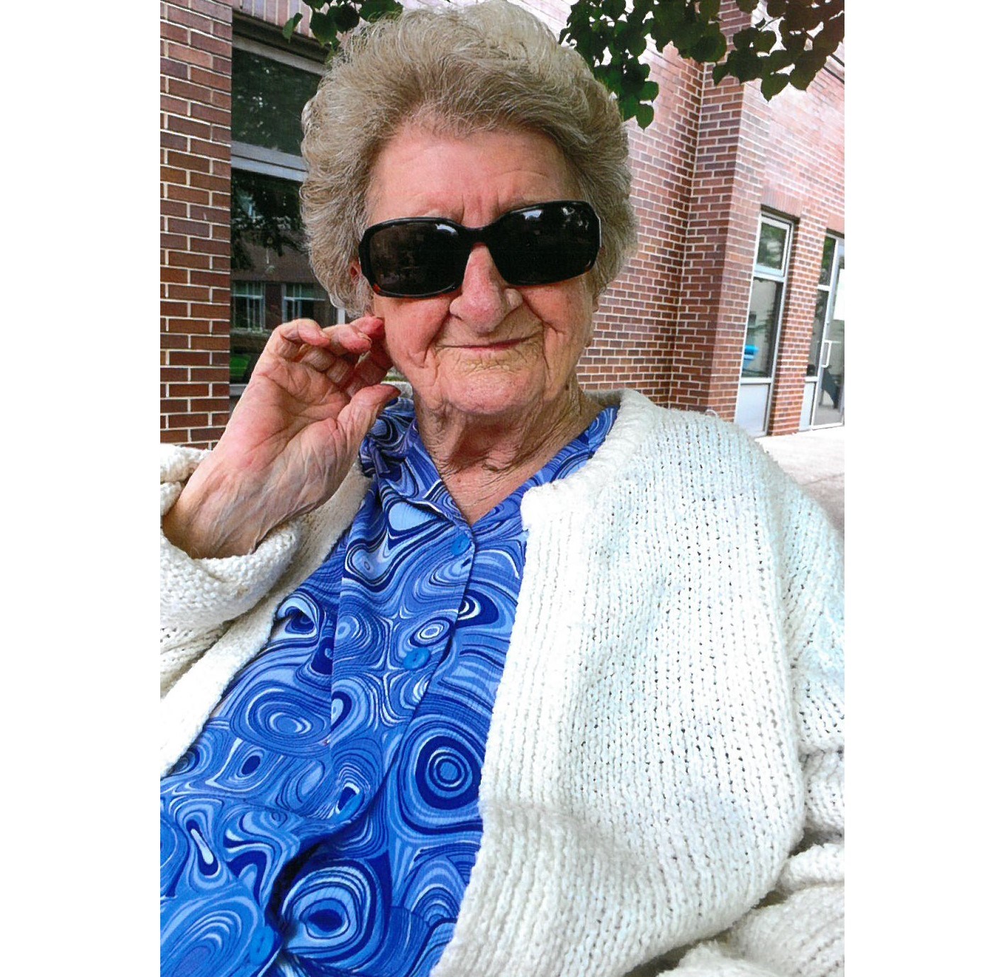 Obituary of Gladys Evelyn Hooker