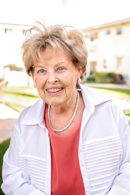 Obituary of Helen Eileen Roach