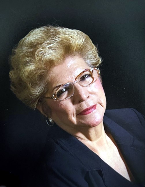 Obituary of Olga Placencia Uranga