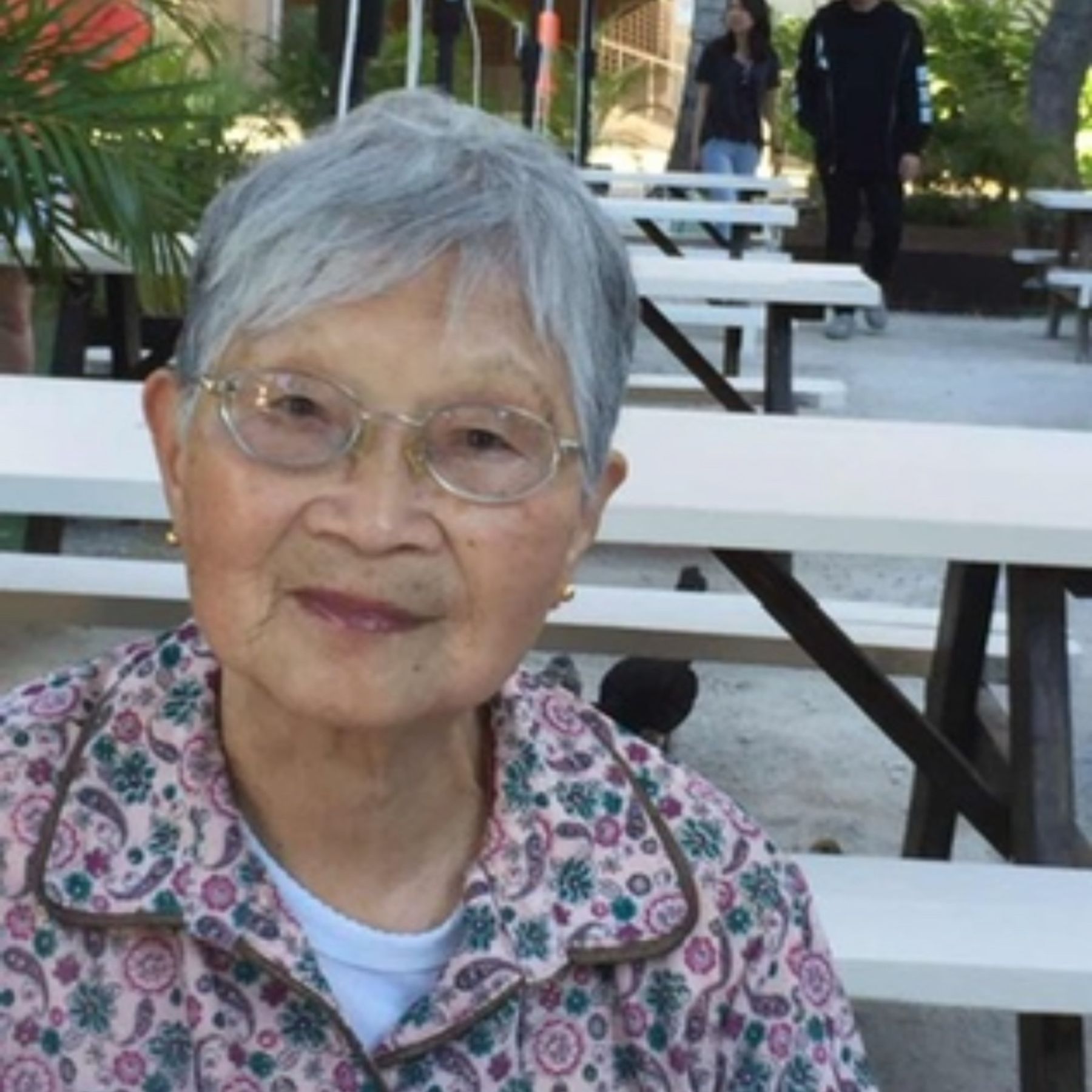 Obituary of Qiuyue Feng