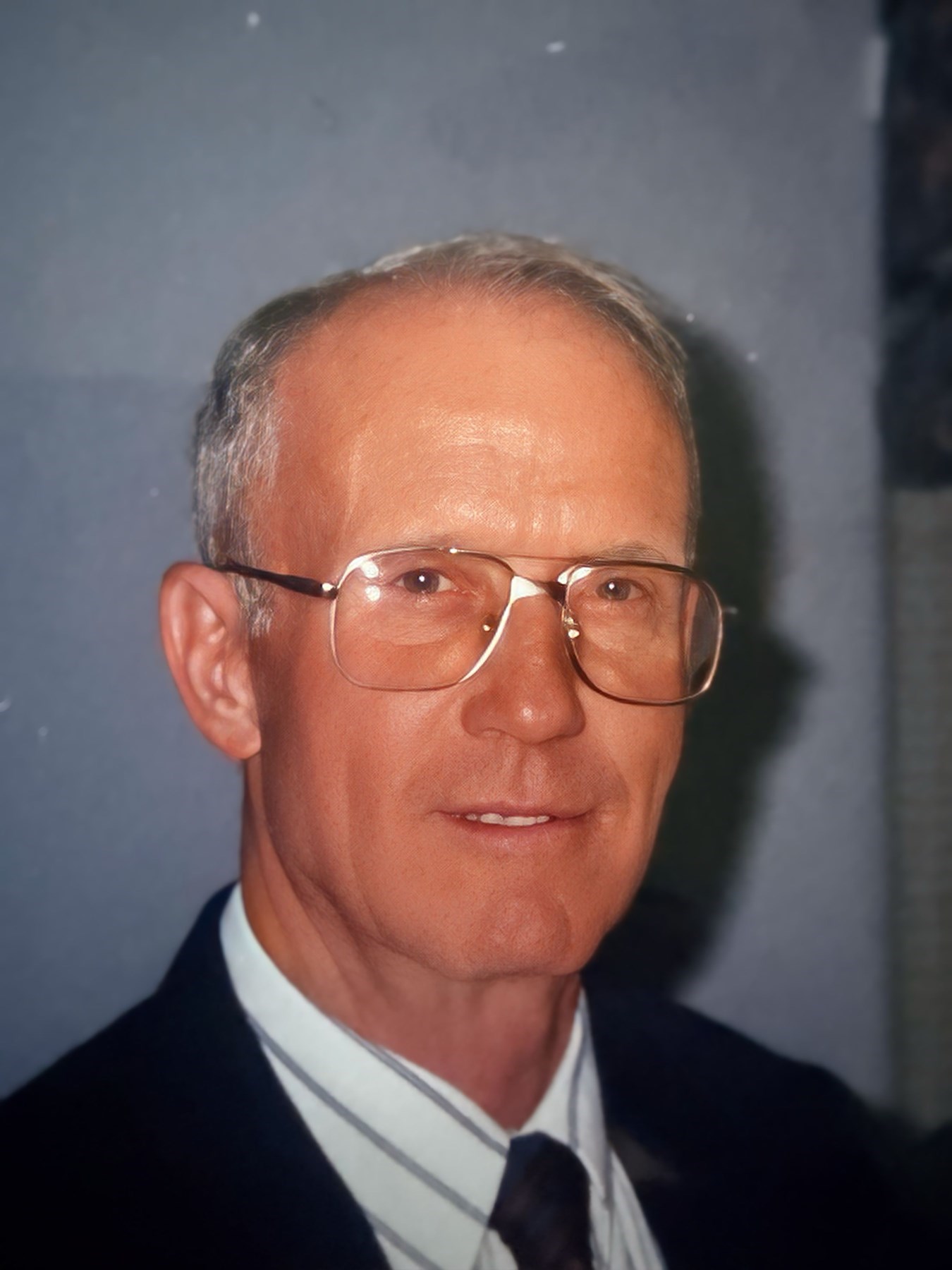Obituary of Lowell Poston Morris