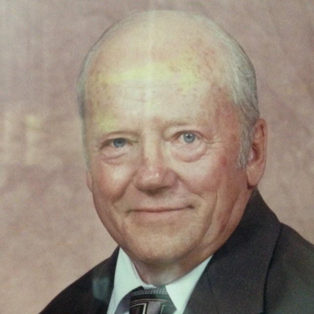 Obituary of Francis Warren Bloomquist