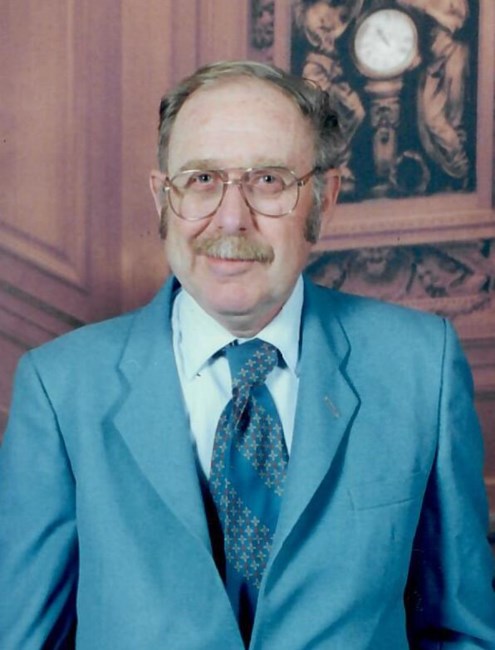 Obituary of Ralph Elmer Lueken