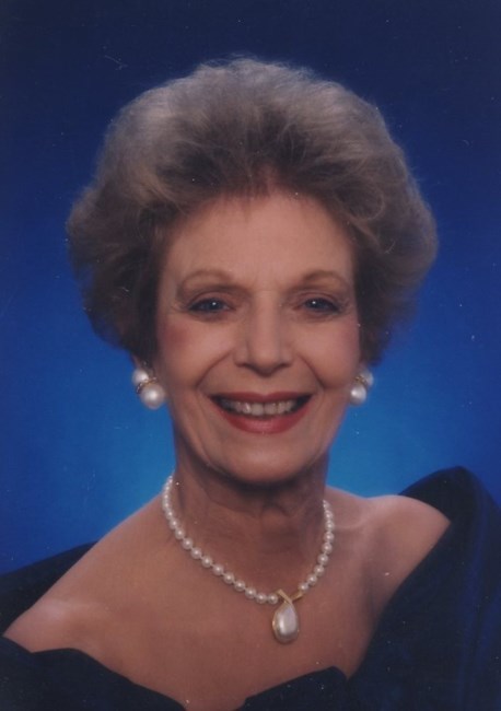 Obituary of Elaine Van de Water