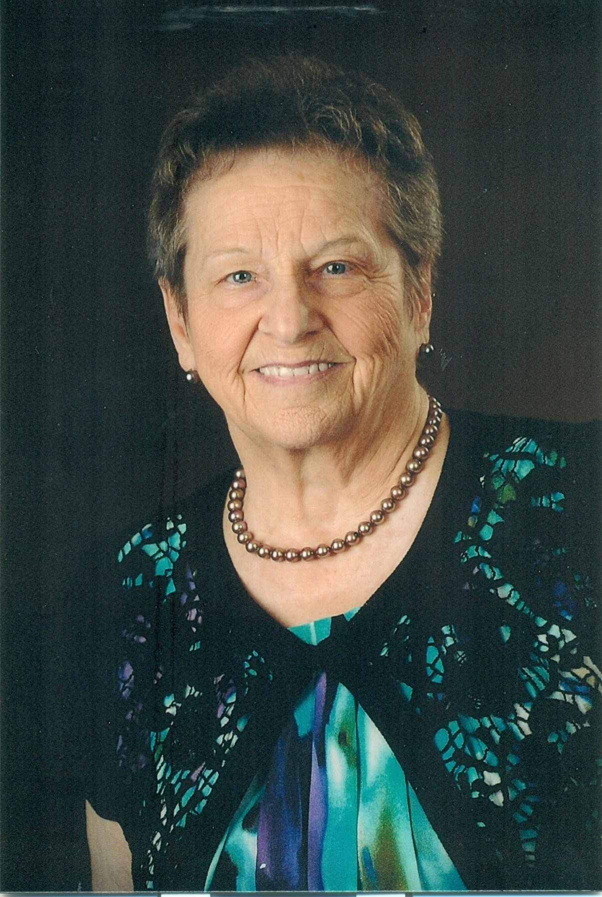 Obituary of Marie Andrée Lauzon (née Roch)