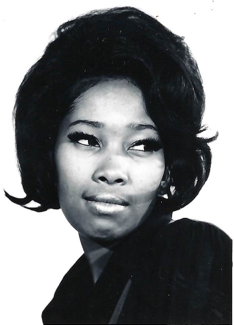 Obituary of Elaine Ruth Ross