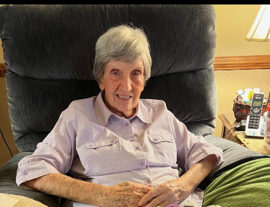 Obituary of Mary Alice Holt