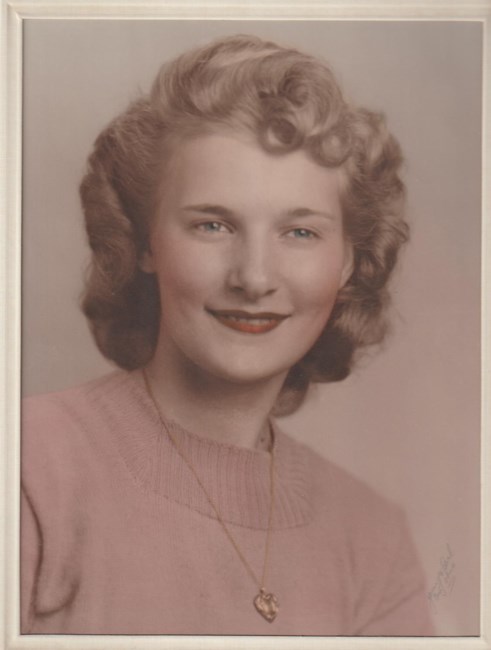 Obituario de Mary Elaine Decker