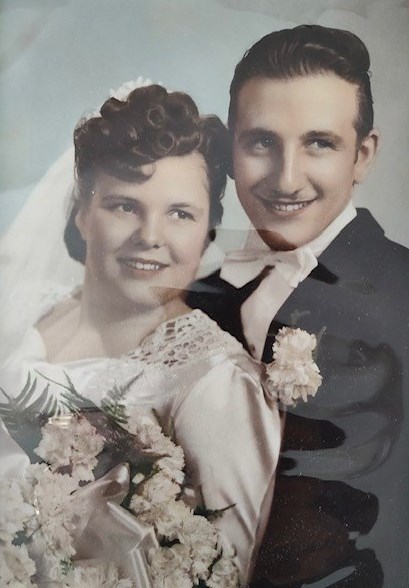 Obituary of Violet L. Hnanicek