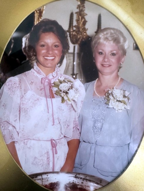 Obituary of Carolyn Whaley Batten and Donna Batten Wiggins
