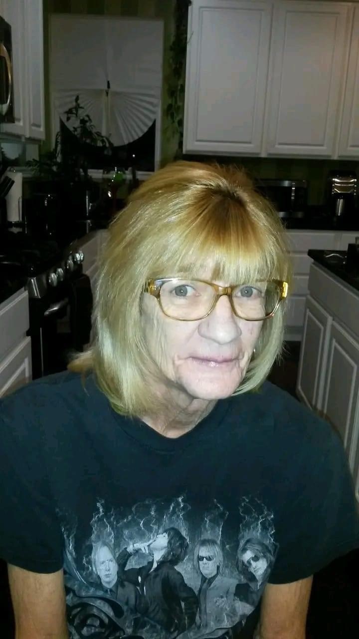 Obituary of Donna Louise Bowles