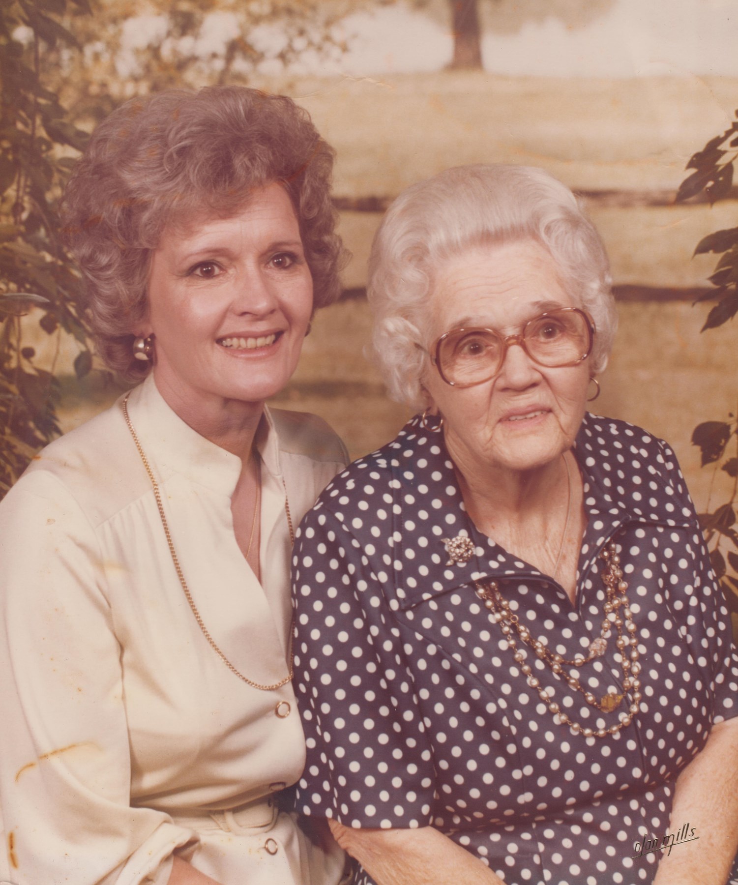 Obituary of Ouida B. Houdek