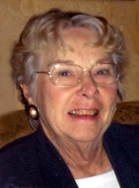 Obituario de Evelyn M. Holme