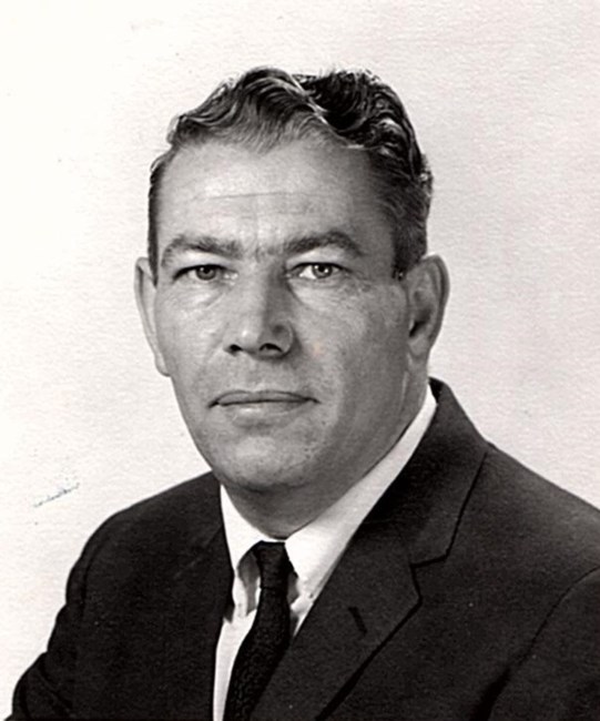 Obituario de Denis Arthur Hills