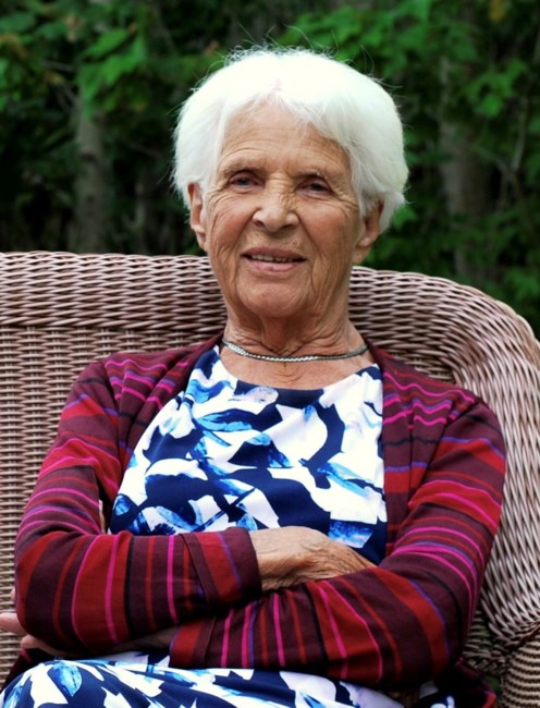 Obituary of Hilde E Reynolds