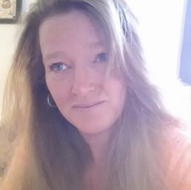 Obituary of Holly Main