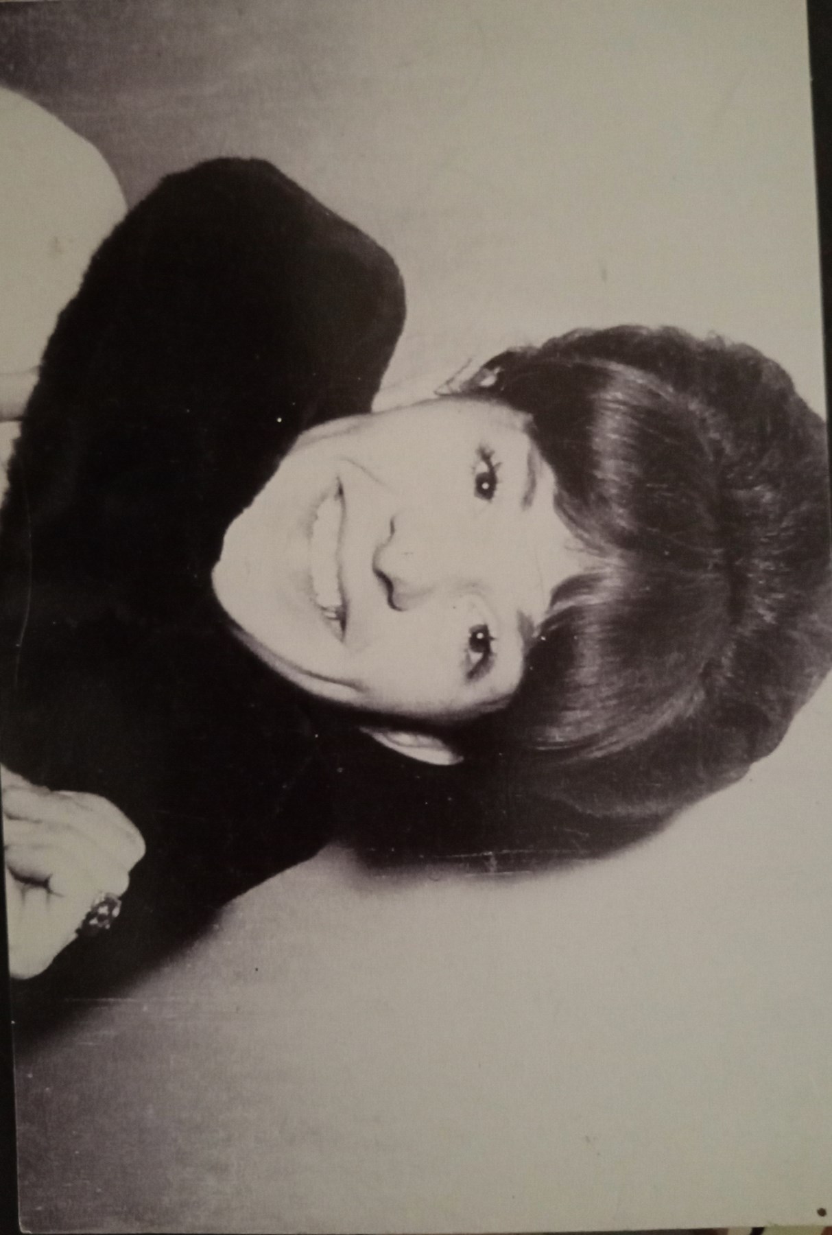 Obituario de Mary Nell Mullins