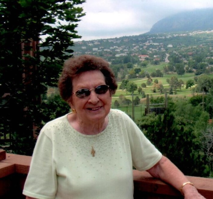 Obituary of Lucille Helene Bradley