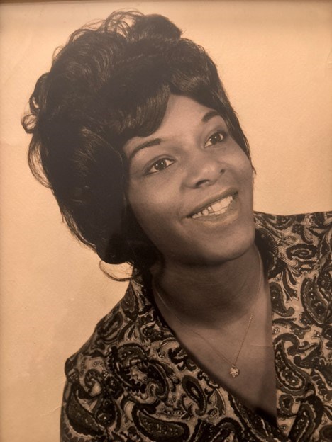 Obituario de Kathryn "Kitty" Gross