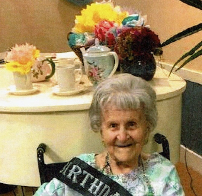 Obituario de Virginia Kalamyra Blake