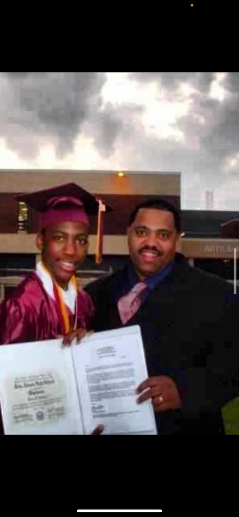 Obituary of Larry Green