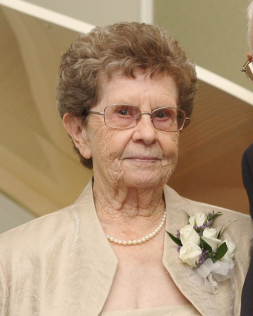 Obituary of Betty J. Moon