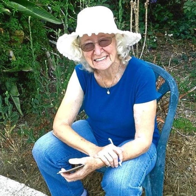 Obituary of Sarah Evon Stolze