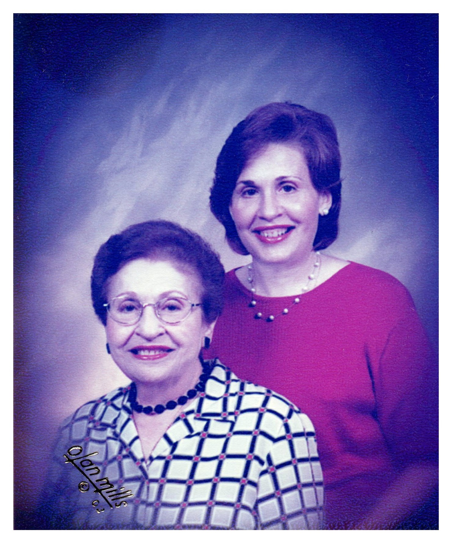 Obituary of Mrs. Alicia Margarita Perdomo