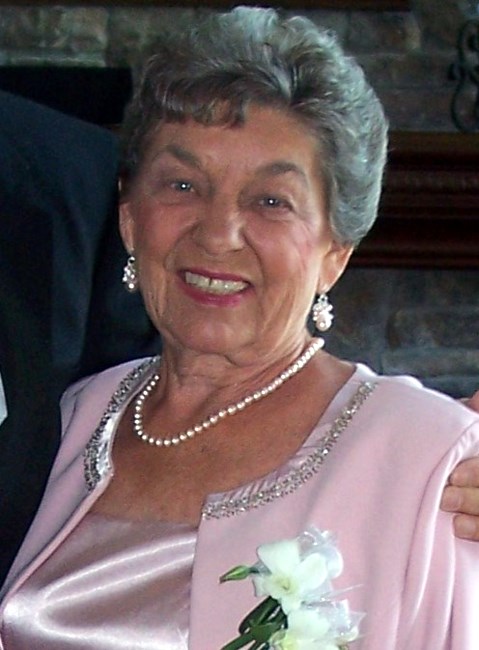 Obituario de Barbara Ann Kinsaul Smith