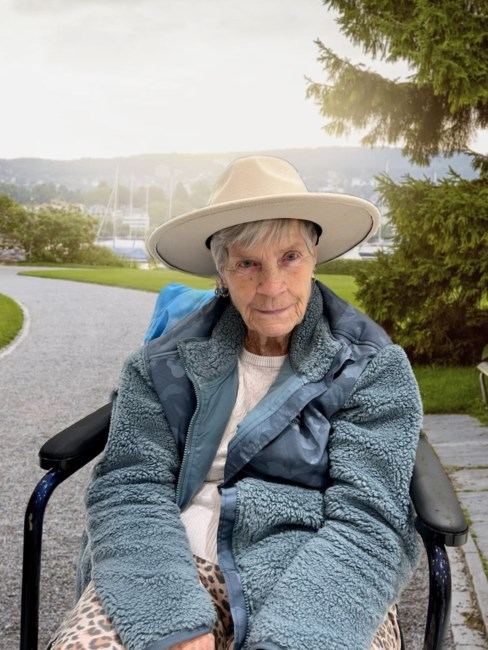 Obituary of Loretta J. Moon