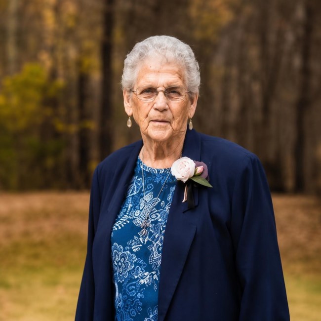 Obituary of Mary Lou Gray