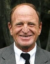 Obituary of Douglas Welch Lindvall