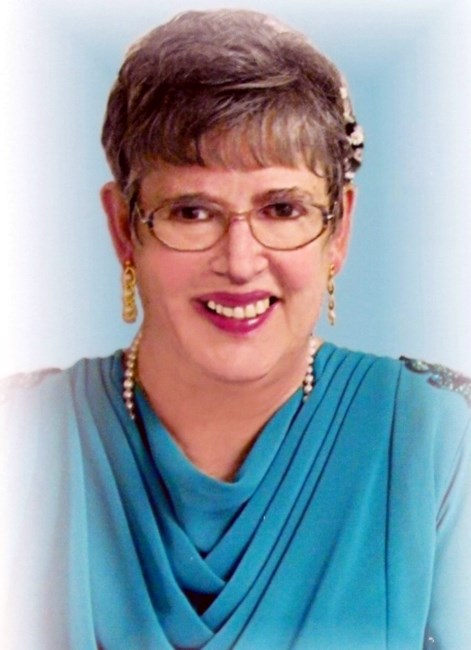 Obituario de Evelyn Louise Robb-Clark