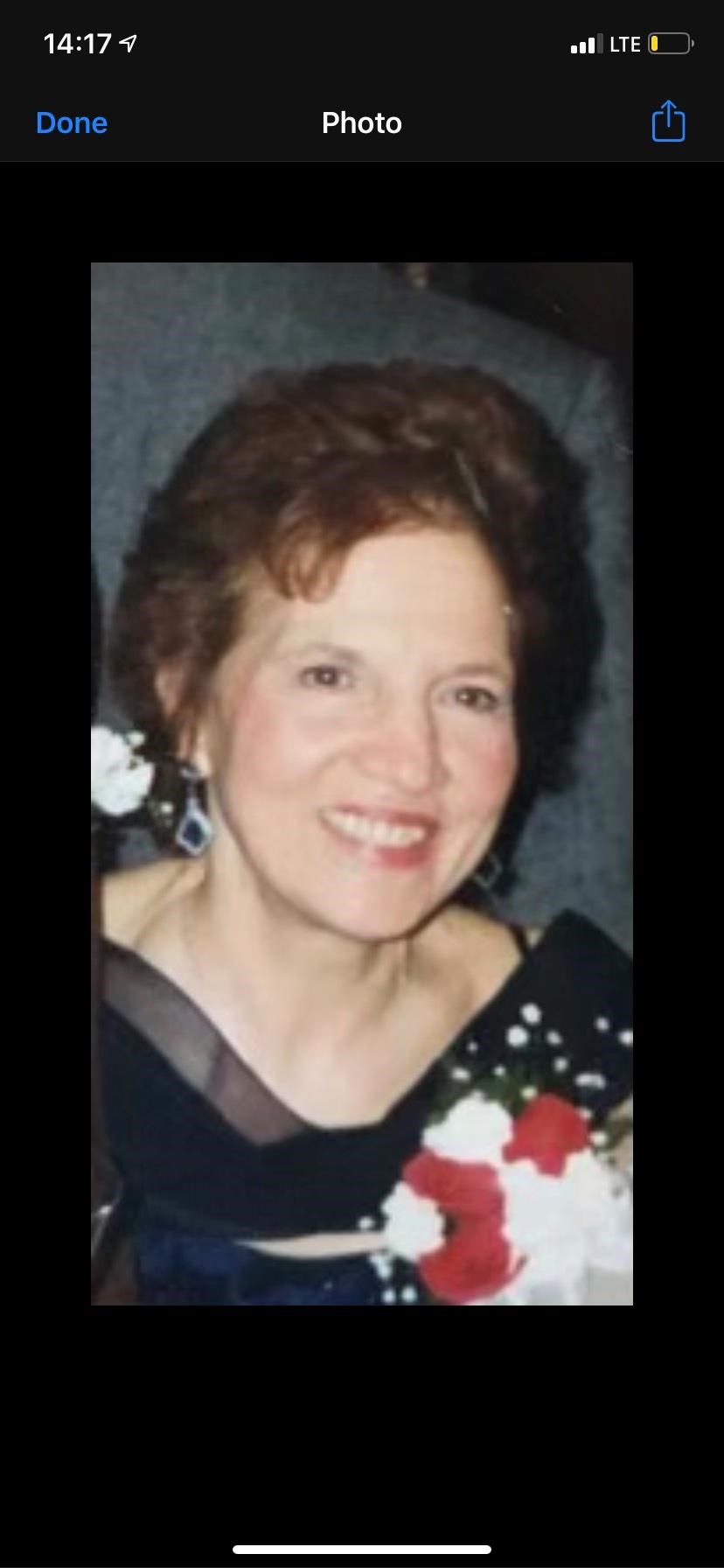 Obituario de Felicia Fox