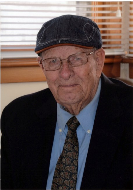 Obituary of Lowell Clark Petersen