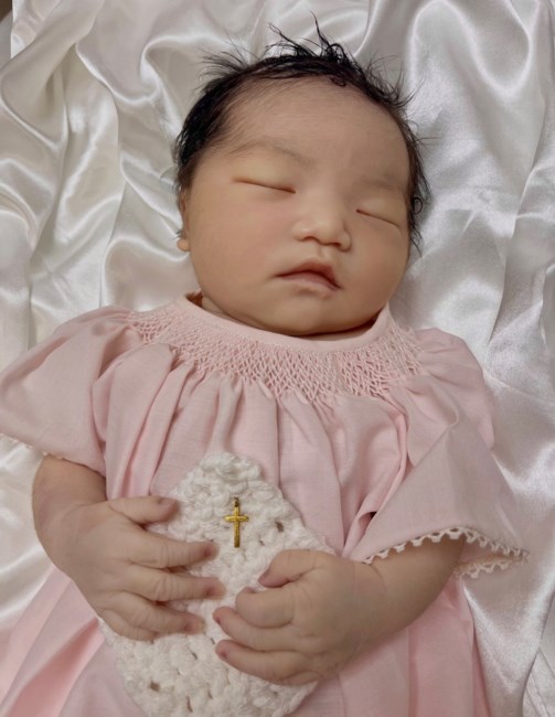 Obituary of Ellowym Joy Lo