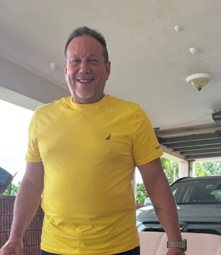 Obituario de Juan Carlos Larroy Soto