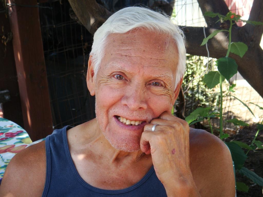 Obituary of Joseph Gonzalez "Charlie"