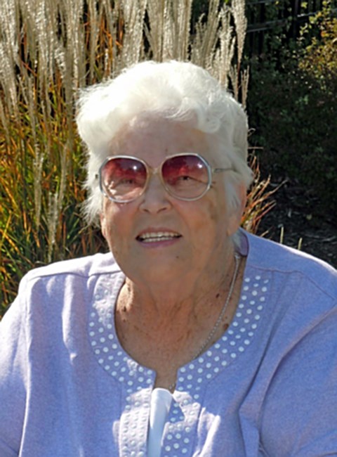 Obituary of Gloria Joyce Hannan Prowse