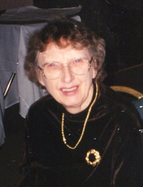 Obituary of Vivian Hill